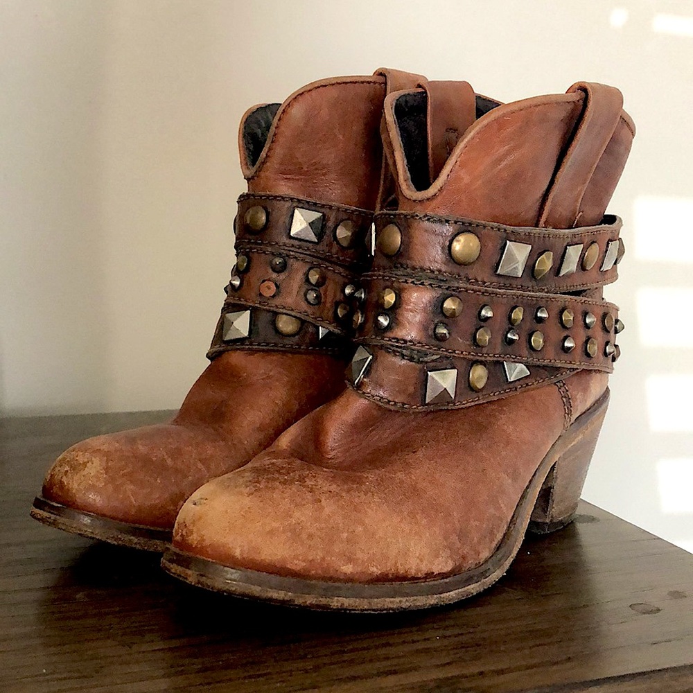Corral boots Sz 6